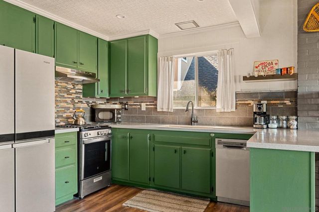 720 Buckingham Sq, Lake Arrowhead, CA 92352