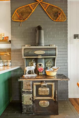 720 Buckingham Sq, Lake Arrowhead, CA 92352