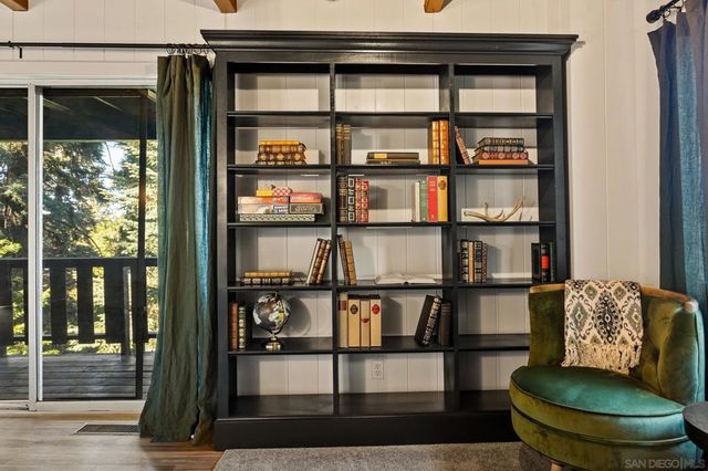 720 Buckingham Sq, Lake Arrowhead, CA 92352