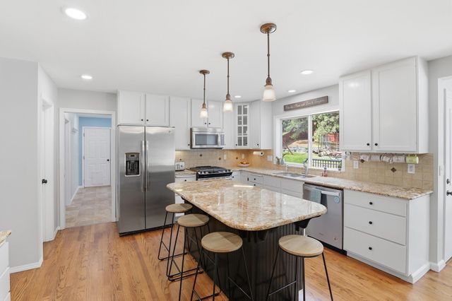 5113 E Zeus Ct, Mead, WA 99021