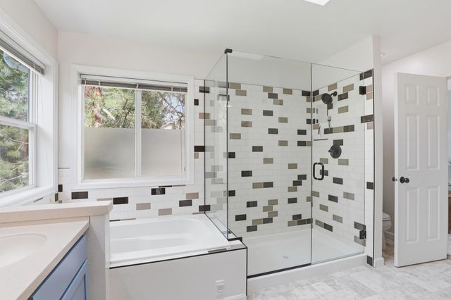 5113 E Zeus Ct, Mead, WA 99021