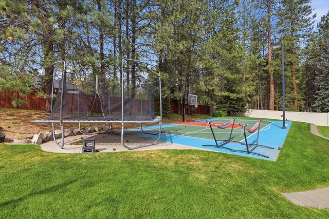 5113 E Zeus Ct, Mead, WA 99021