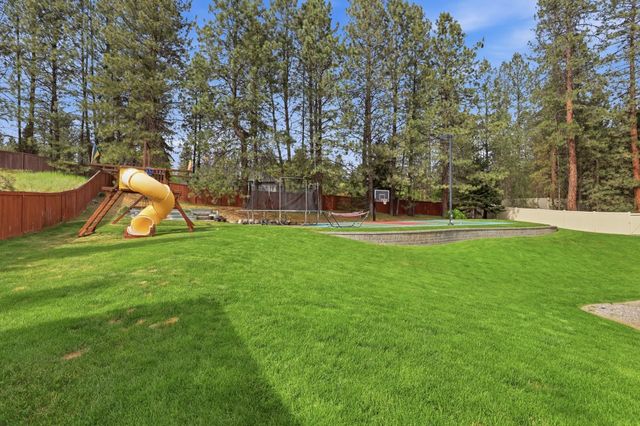 5113 E Zeus Ct, Mead, WA 99021