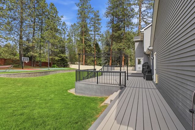 5113 E Zeus Ct, Mead, WA 99021