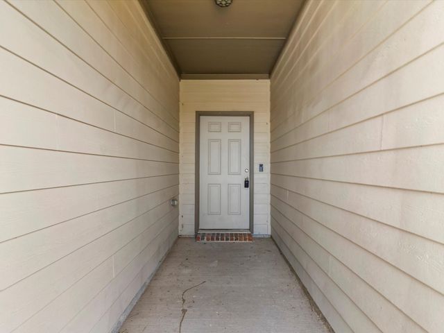 13344 Ridings Drive, Fort Worth, TX 76052