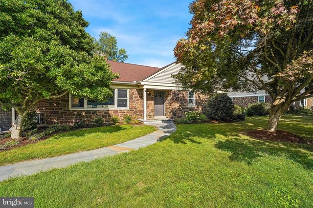 821 COOPERTOWN RD, Haverford, PA 19041