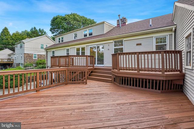 821 COOPERTOWN RD, Haverford, PA 19041