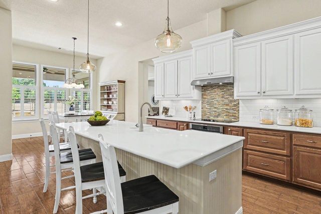 335 Bold Sundown, Liberty Hill, TX 78642