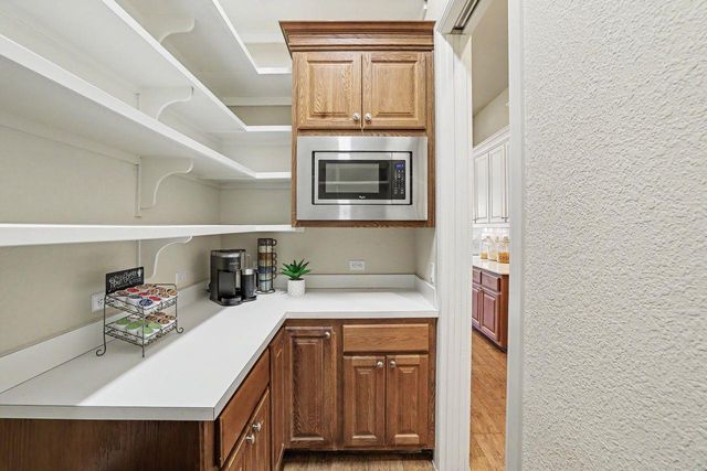 335 Bold Sundown, Liberty Hill, TX 78642