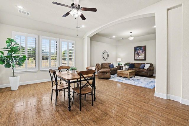 335 Bold Sundown, Liberty Hill, TX 78642