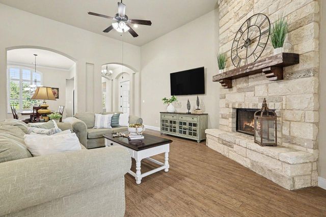 335 Bold Sundown, Liberty Hill, TX 78642