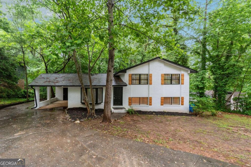5786 Deerfield, College Park, GA 30349