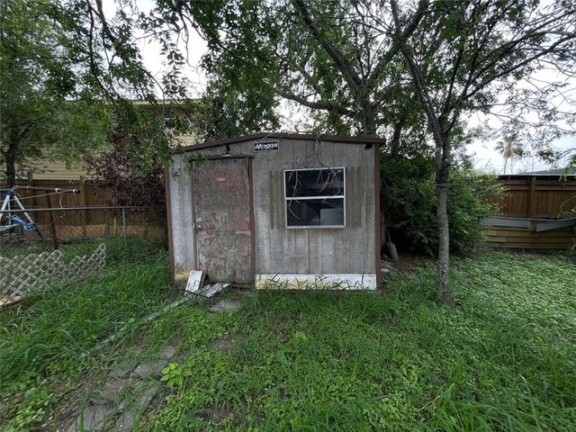 317 Cheyenne St, Corpus Christi, TX 78405