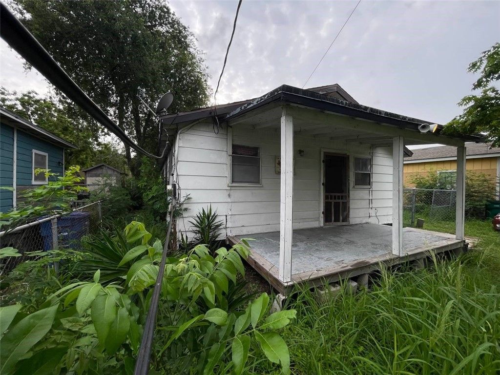317 Cheyenne St, Corpus Christi, TX 78405