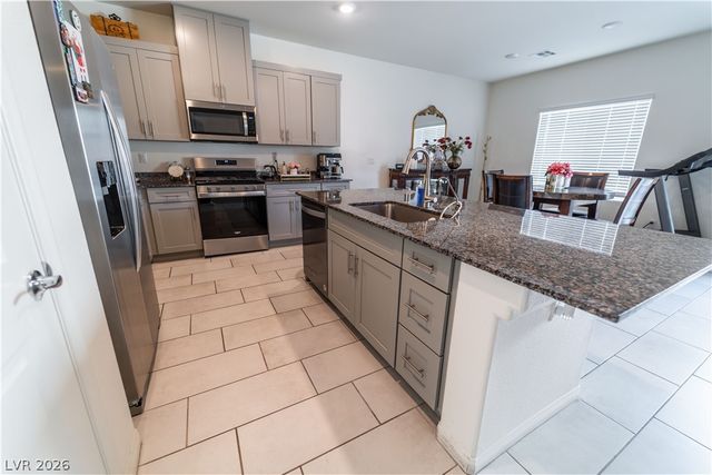 7711 Duran Harbor Lane, North Las Vegas, NV 89084