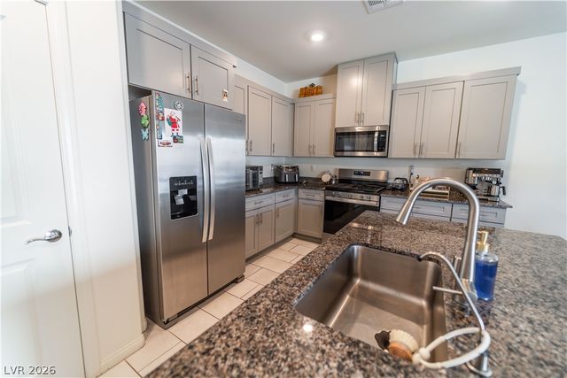 7711 Duran Harbor Lane, North Las Vegas, NV 89084