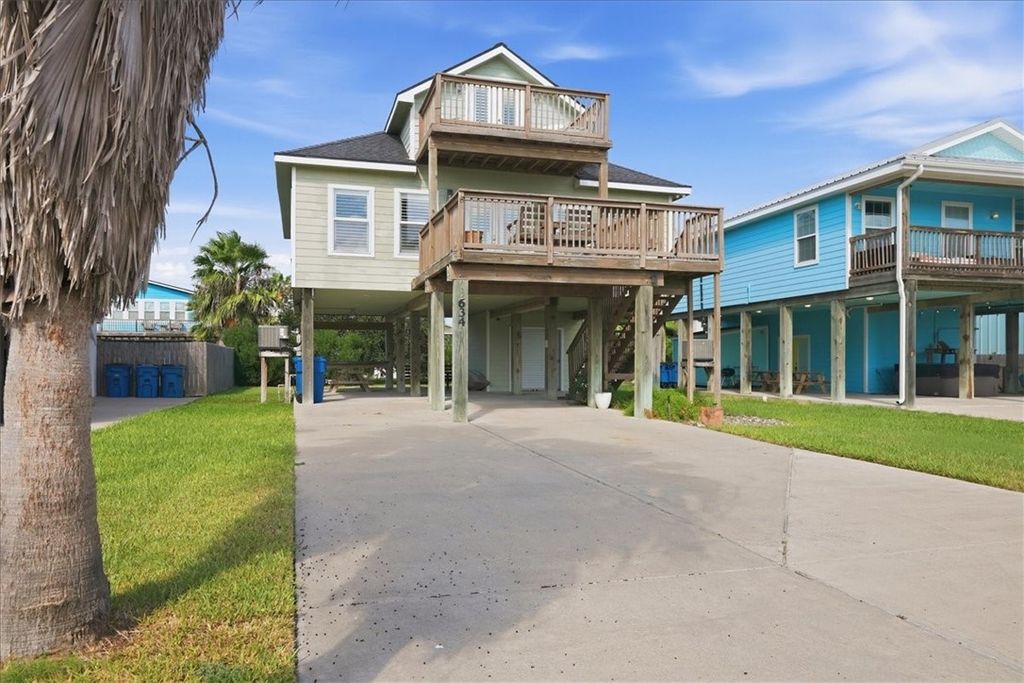 634 Dolphin Cir, Port Aransas, TX 78373 — photo 2