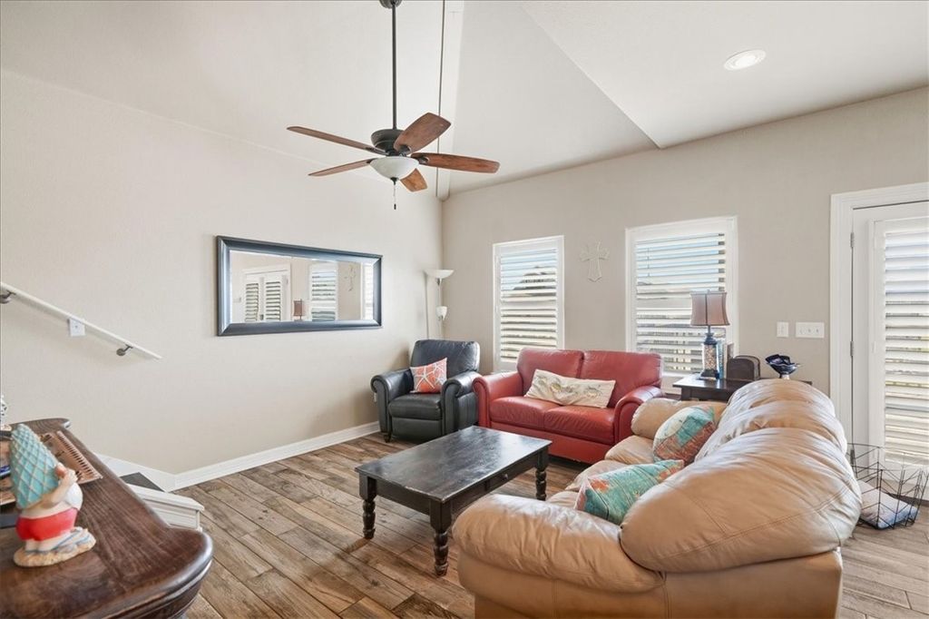 634 Dolphin Cir, Port Aransas, TX 78373 — photo 4