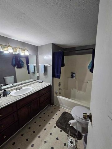 105 Memphis Lane, Hartwell, GA 30643