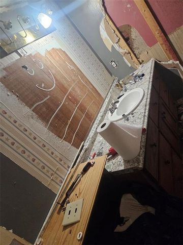 105 Memphis Lane, Hartwell, GA 30643