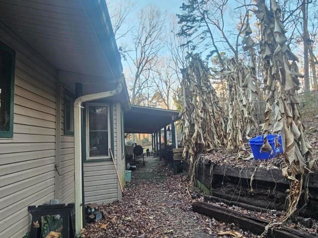 105 Memphis Lane, Hartwell, GA 30643