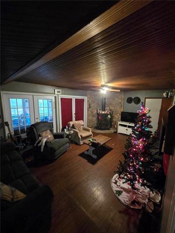 105 Memphis Lane, Hartwell, GA 30643