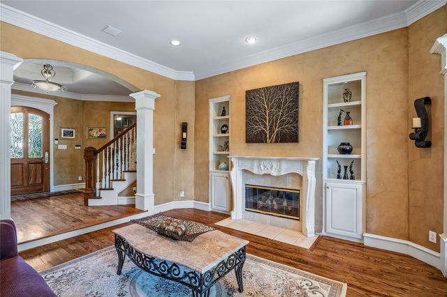 5308 Del Roy Drive, Dallas, TX 75229