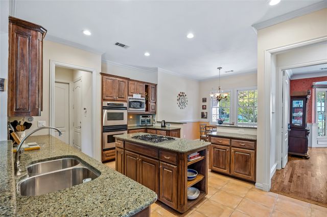 5308 Del Roy Drive, Dallas, TX 75229