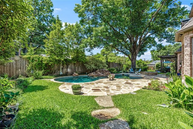 5308 Del Roy Drive, Dallas, TX 75229