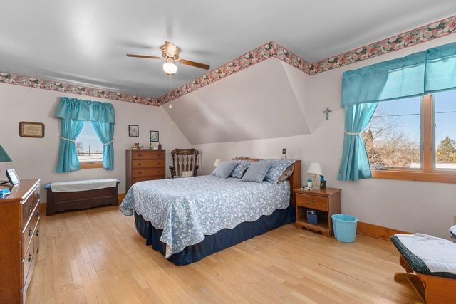 563 CLARK STREET, Manawa, WI 54949