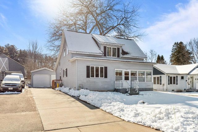 563 CLARK STREET, Manawa, WI 54949