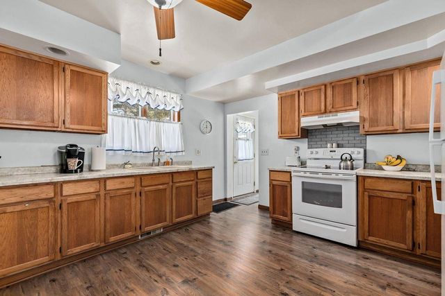 563 CLARK STREET, Manawa, WI 54949