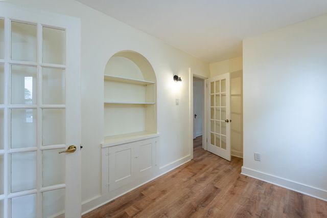 8 Laurel Street, Derry, NH 03038