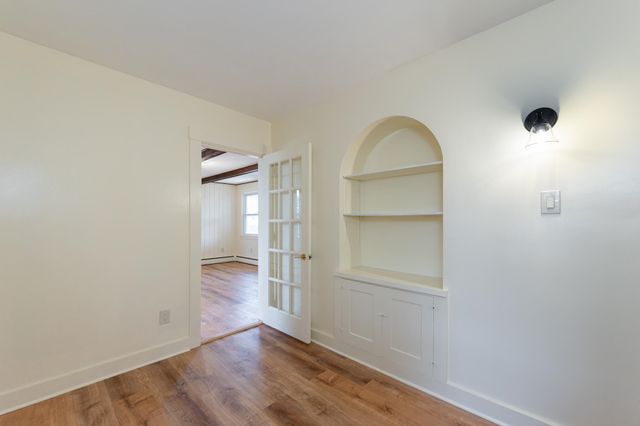 8 Laurel Street, Derry, NH 03038