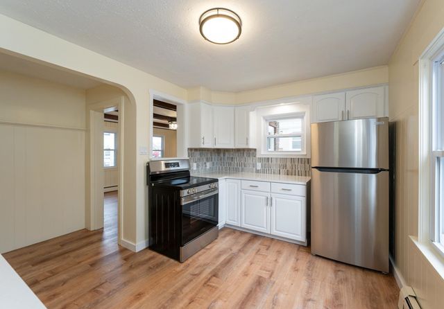 8 Laurel Street, Derry, NH 03038