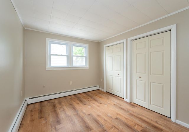 8 Laurel Street, Derry, NH 03038