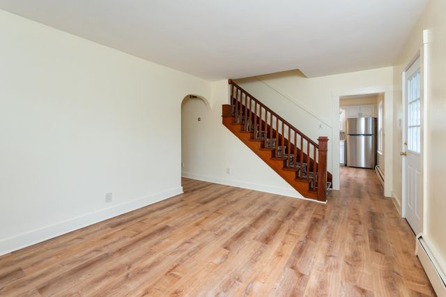 8 Laurel Street, Derry, NH 03038