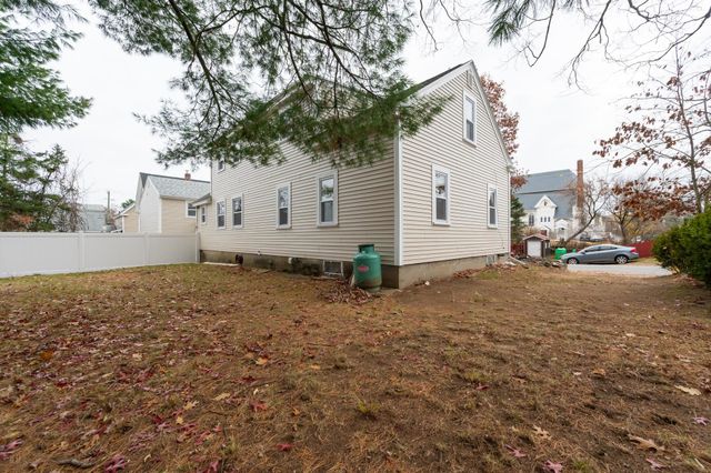 8 Laurel Street, Derry, NH 03038