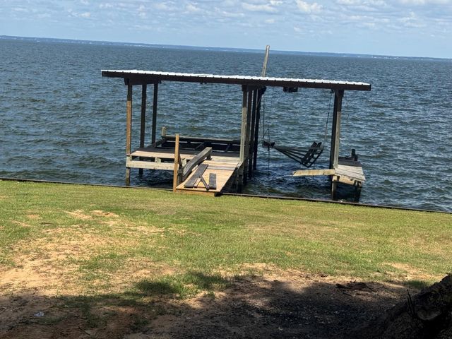 175 Sam Houston Loop, Point Blank, TX 77364