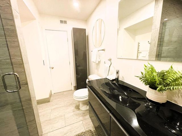 5300 E Waverly Drive K14, Palm Springs, CA 92264