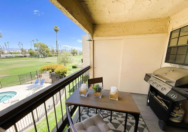 5300 E Waverly Drive K14, Palm Springs, CA 92264