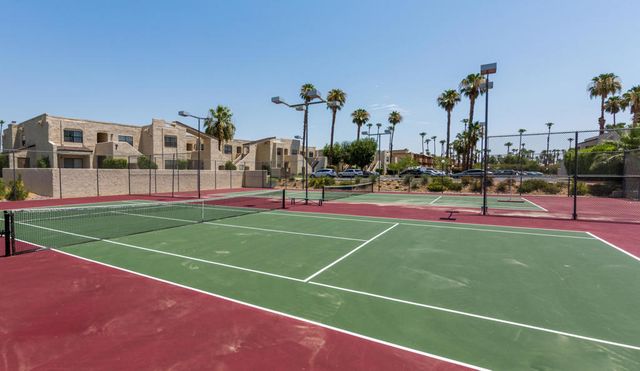 5300 E Waverly Drive K14, Palm Springs, CA 92264