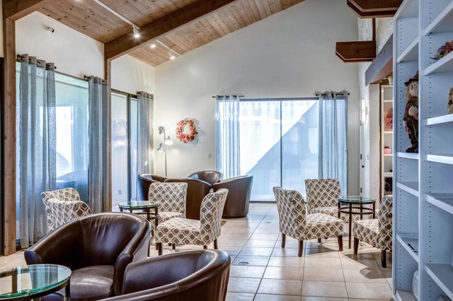 5300 E Waverly Drive K14, Palm Springs, CA 92264