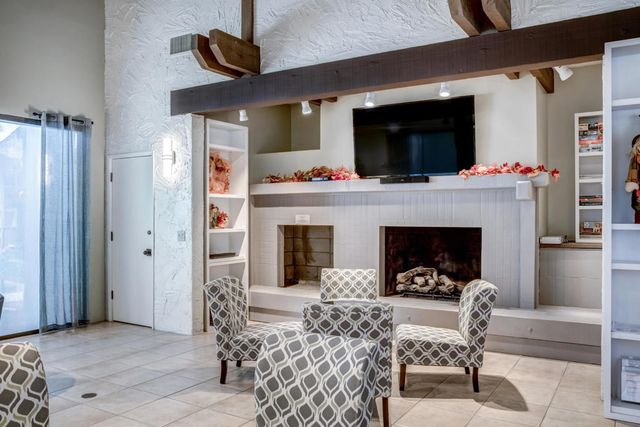 5300 E Waverly Drive K14, Palm Springs, CA 92264