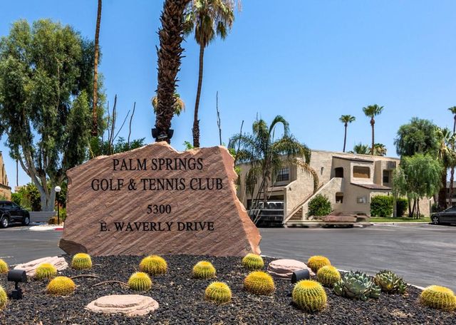 5300 E Waverly Drive K14, Palm Springs, CA 92264