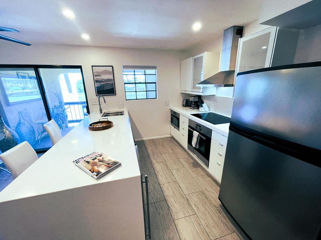 5300 E Waverly Drive K14, Palm Springs, CA 92264