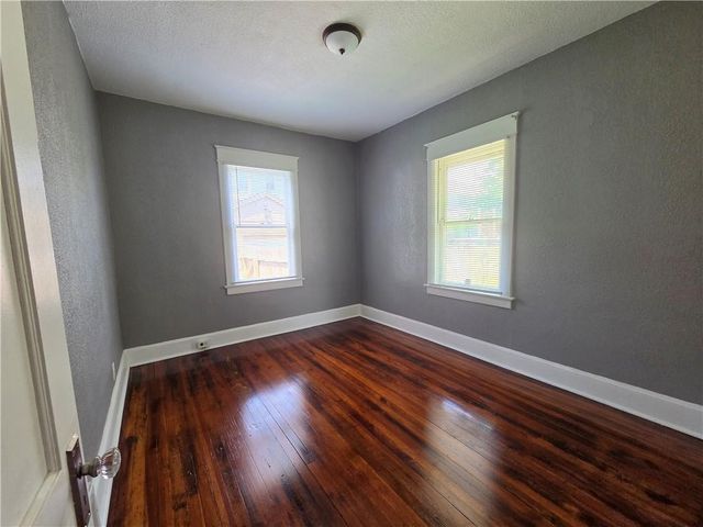 628 S Ash Avenue, Independence, MO 64053