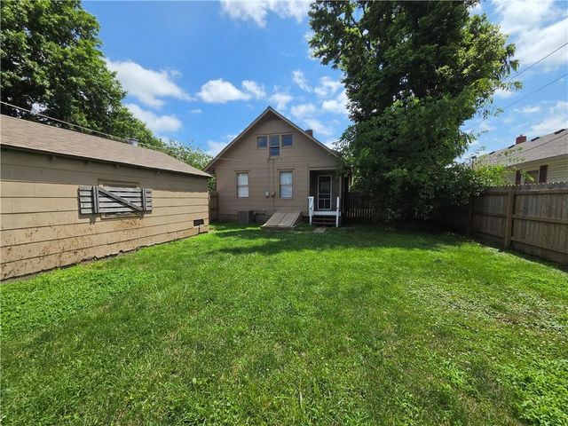 628 S Ash Avenue, Independence, MO 64053