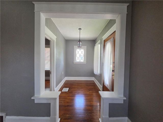 628 S Ash Avenue, Independence, MO 64053