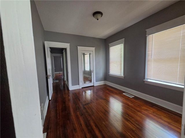 628 S Ash Avenue, Independence, MO 64053